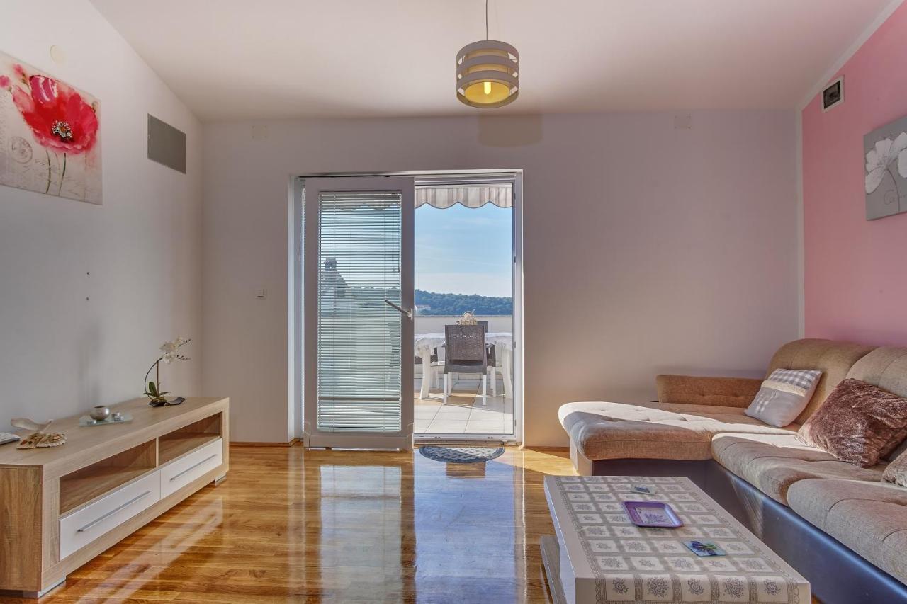 Apartments Zerjav Mali Lošinj Екстериор снимка